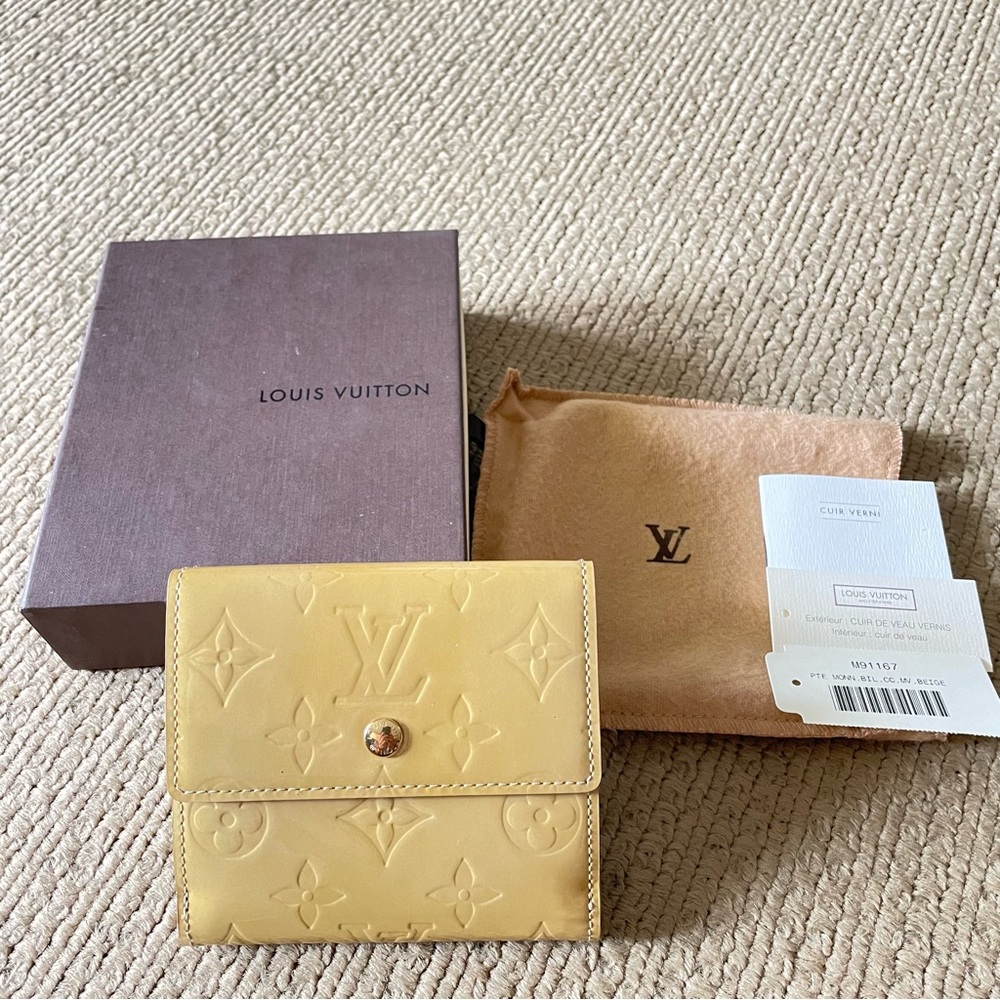 Louis Vuitton Porte Monnaie Bi-fold Wallet M91167 Monogram Vernis Beige